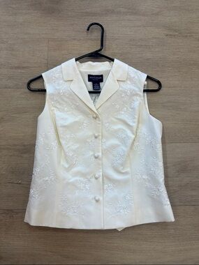 Ann Taylor Ivory Silk Embroidered Sleeveless Button Front Top